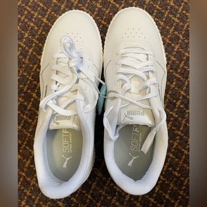 Women’s Puma Carina Sneaker